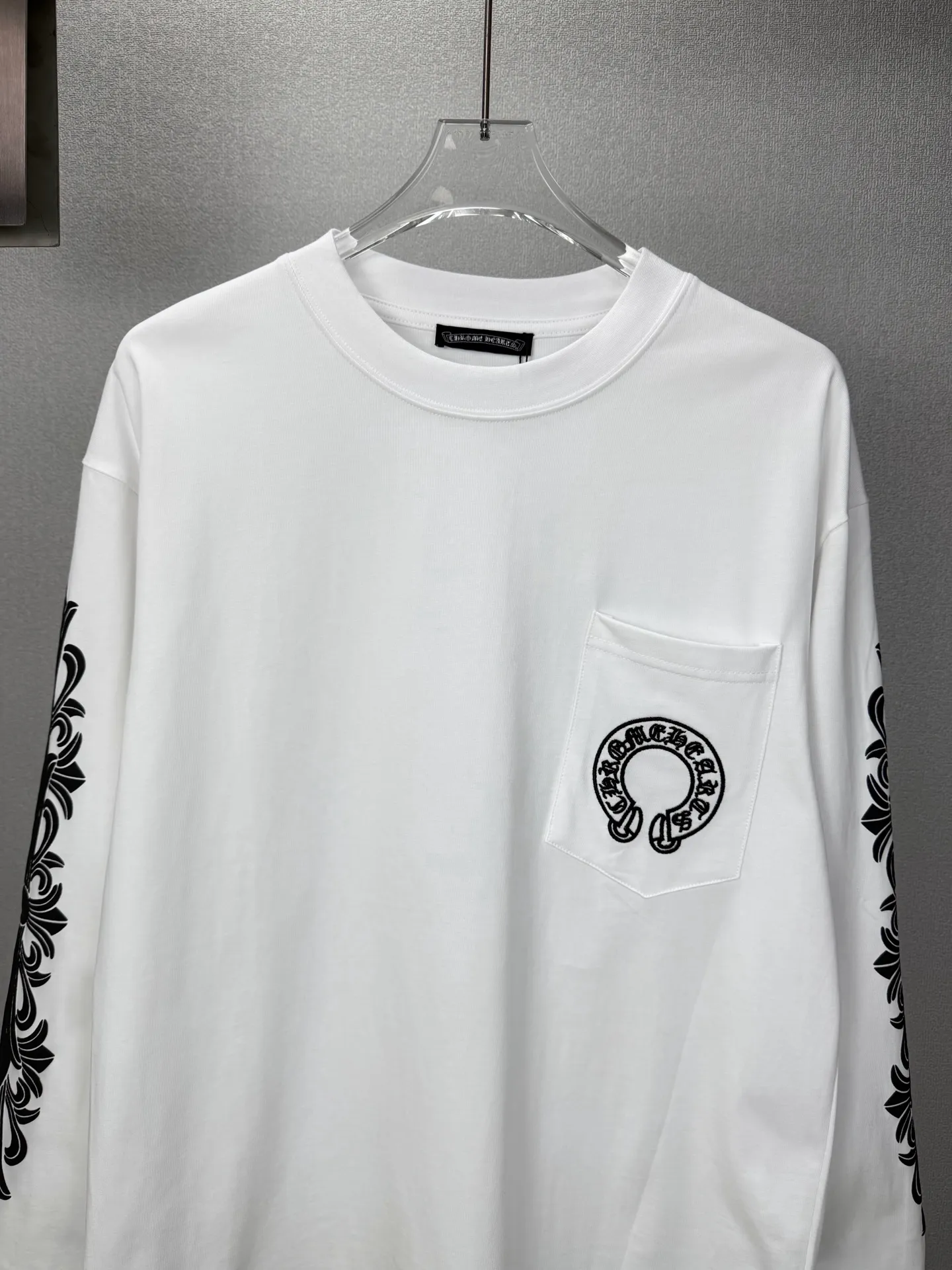 2026New Arrival 🧼 T Same Style Quality😘😘 100% Versatile T 👍 ：Black、White Size：S-XL
